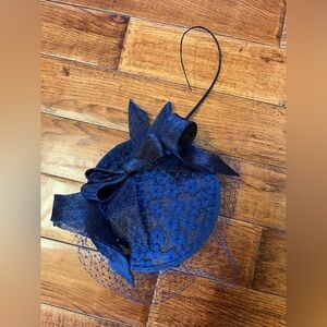 Nordstrom Fascinator Hat with Bow and Veil Navy Blue One Size